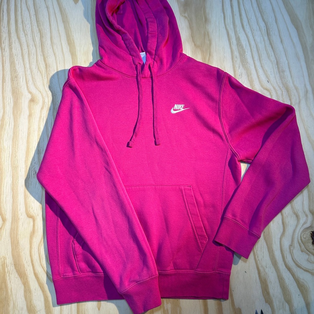 Nike Men's Club Fleece Pullover Hoodie Magenta Pink Embroidered Swoosh Size S